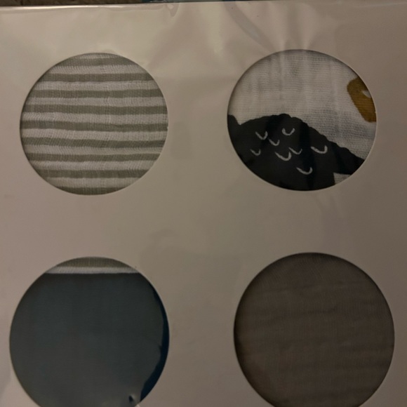 Little Unicorn Cotton Muslin Squares Dinosaur - Picture 4 of 4